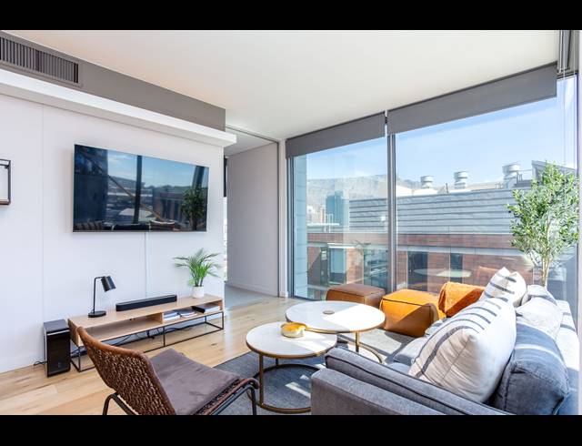 2 BEDROOM APARTMENT TO LET IN WATERFRONT